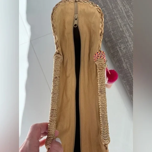 Stylish Hand crafted Woven Tote Bag - Picture 6 of 7